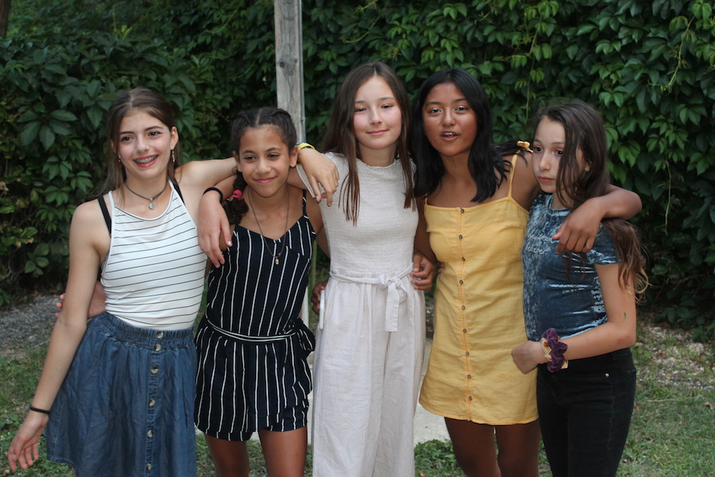 Village Camps International Summer Camp Ard&egrave;che, France 2019-07-26 https://www.villagecamps.com/journals_admin/images/2166-7121-Disco4 copy.jpg